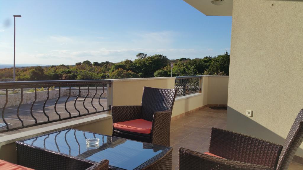 Apartment Karlo Novalja Luaran gambar